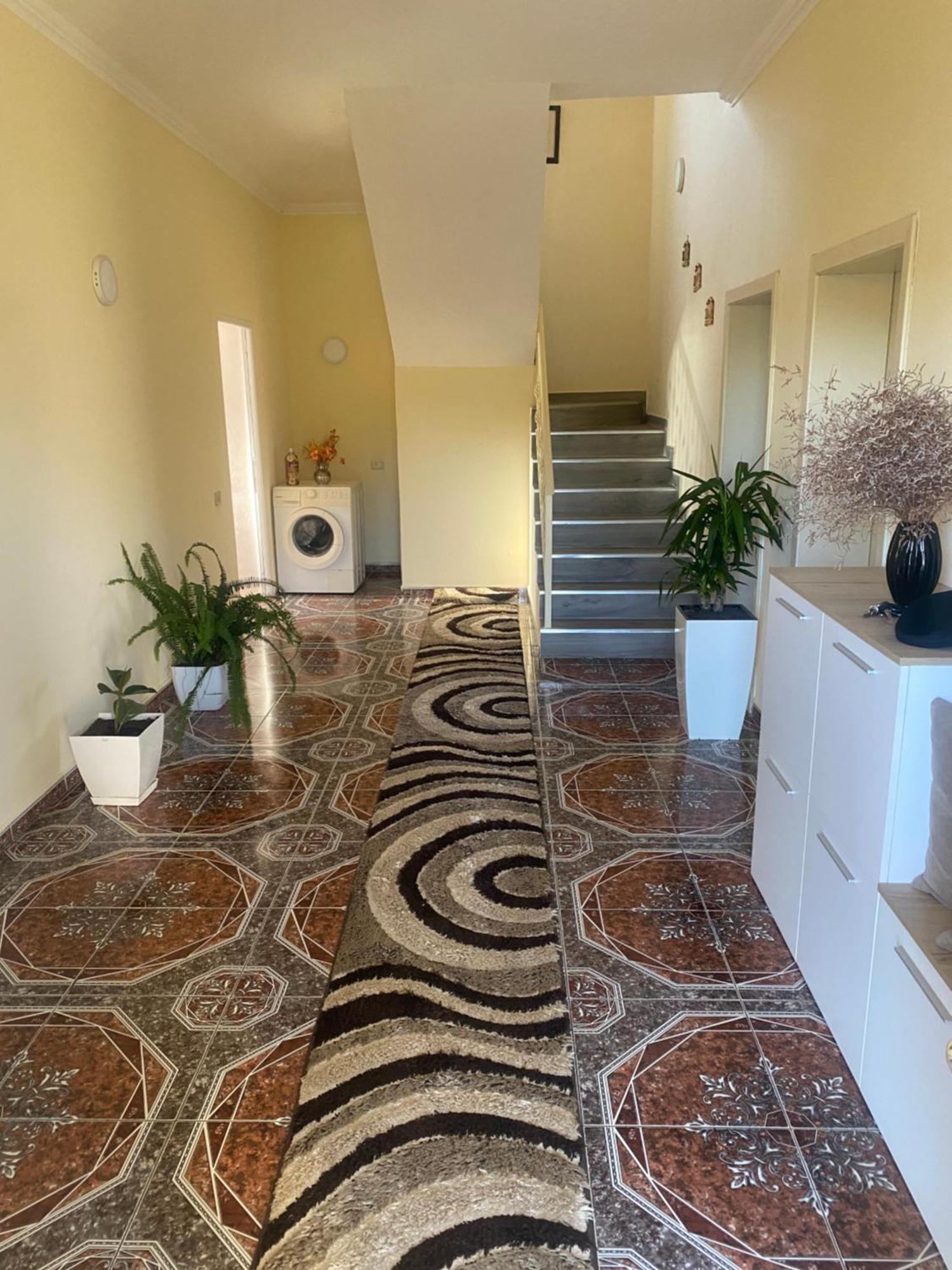 The Hideaway Guesthouse Bahçallëk المظهر الخارجي الصورة