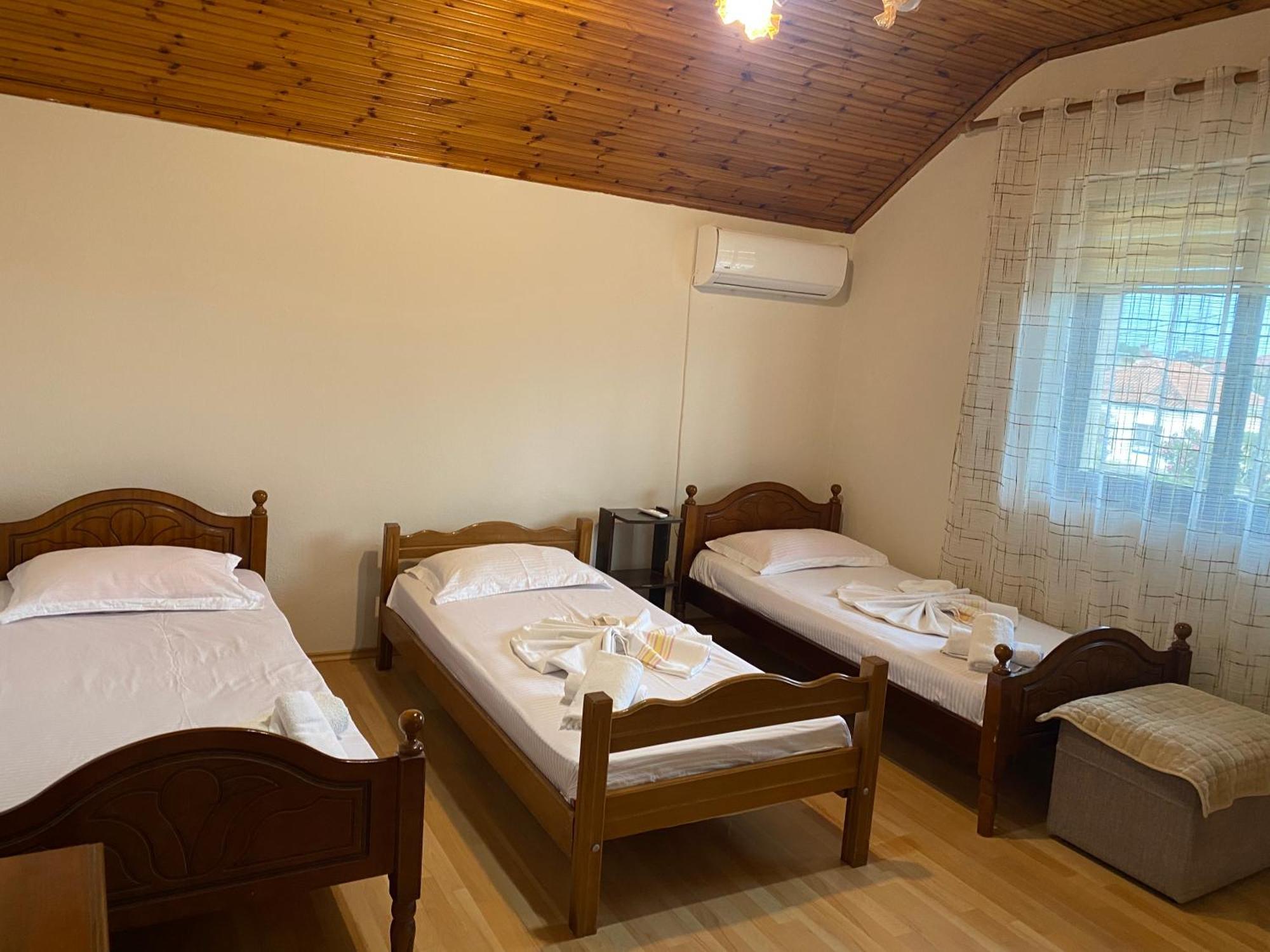 The Hideaway Guesthouse Bahçallëk المظهر الخارجي الصورة