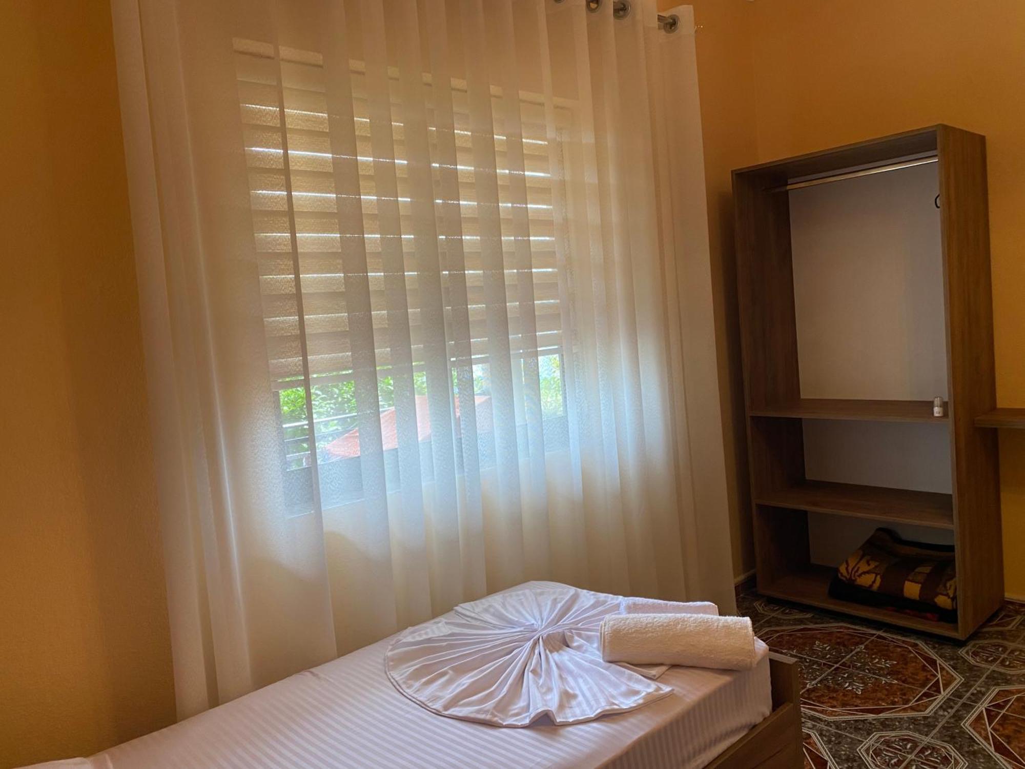 The Hideaway Guesthouse Bahçallëk المظهر الخارجي الصورة