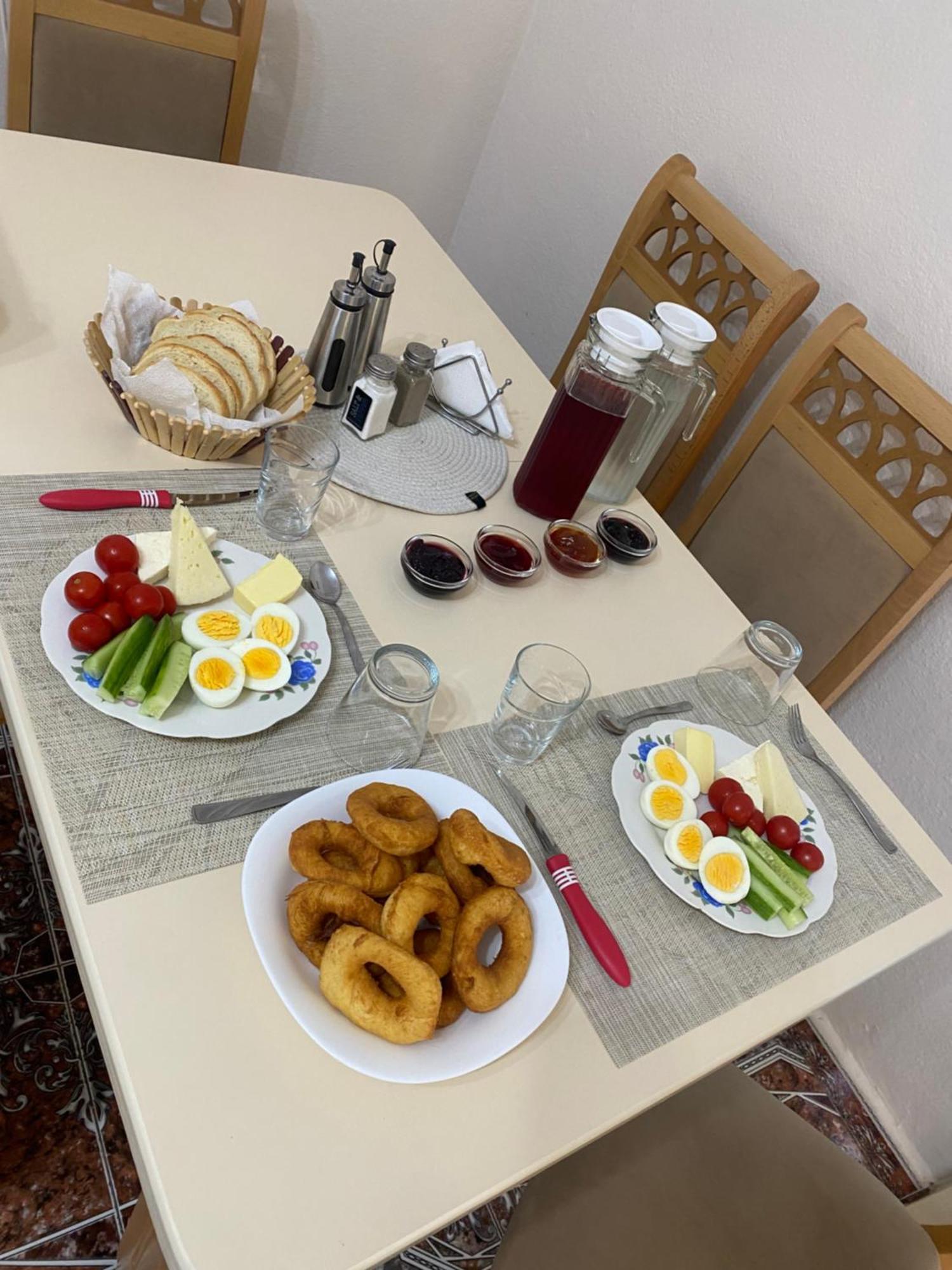 The Hideaway Guesthouse Bahçallëk المظهر الخارجي الصورة